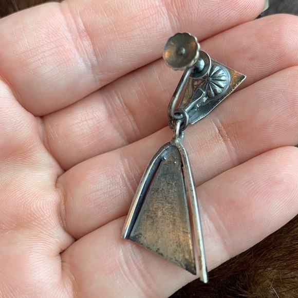 Maxwell Chayat Vintage Sterling Silver Screwback Modernist Earrings - Picture 9 of 13